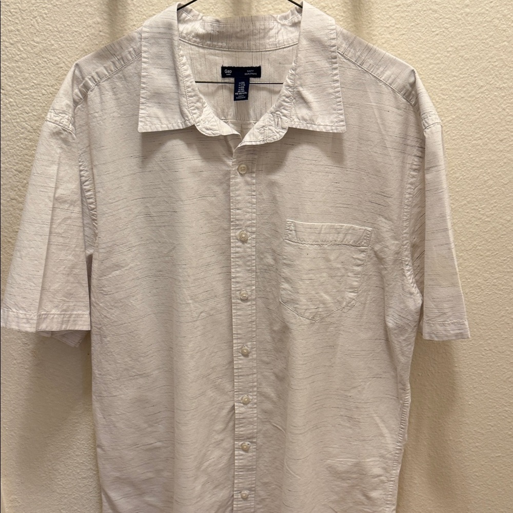 GAP Men's Cream Short Sleeve Button Down Shirt